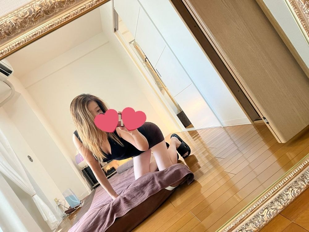 &#x1F975;暑いの一言の画像